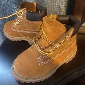 Gently worn wheat timberland